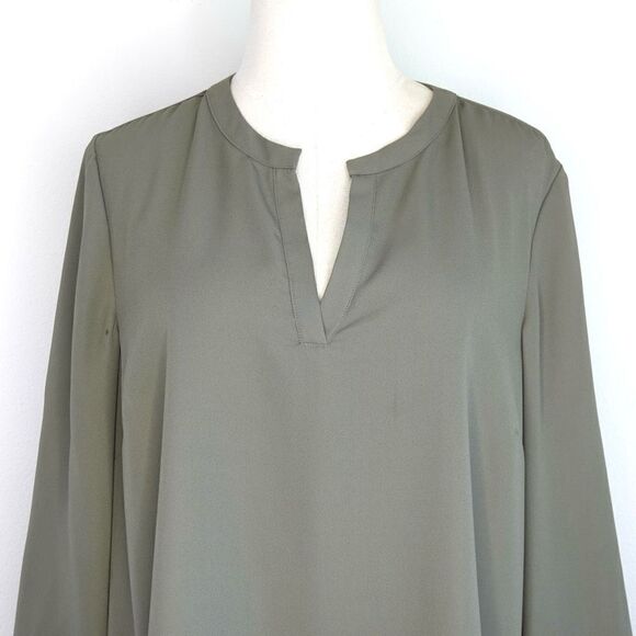 J.Jill Asymmetrical Lightweight Split Neckline Moss Green Chiffon Blouse Sz M - Picture 2 of 15